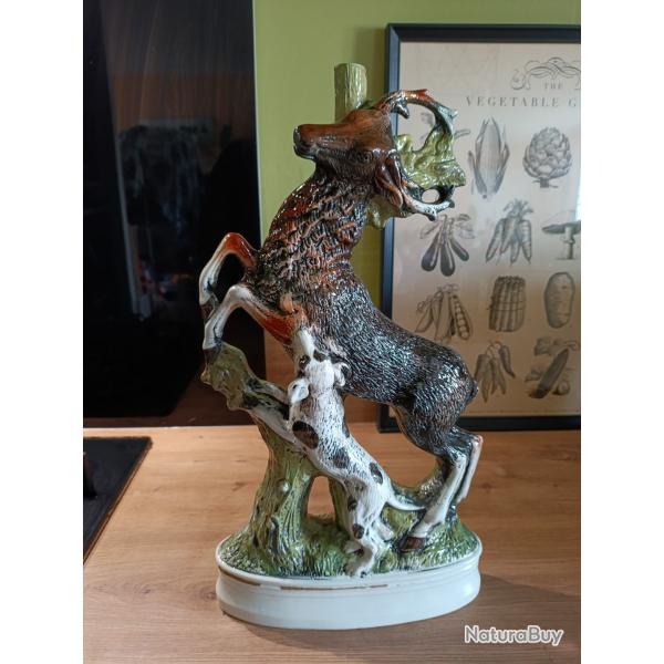 Grande statuette/carafe dcorative scne de chasse en cramique Annes 70 - Peinte  la main