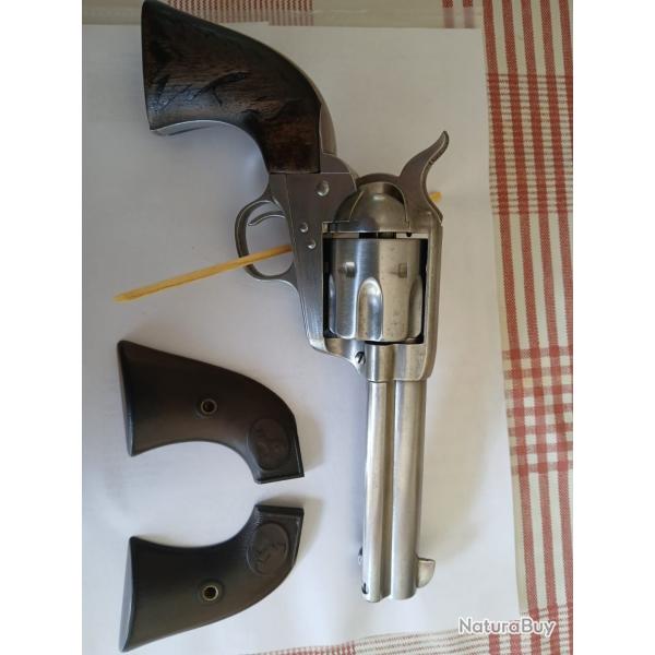 Revolver colt single action army modle 1873 SAA frontires calibre 44/40 - 44 winchester