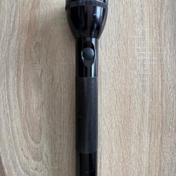 Lampe tactique MAGlite USA police