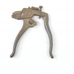 Ancienne clé clef à avoyer Peugeot Frères, scies à bois, réglage des dents. Menuisier Bucheron