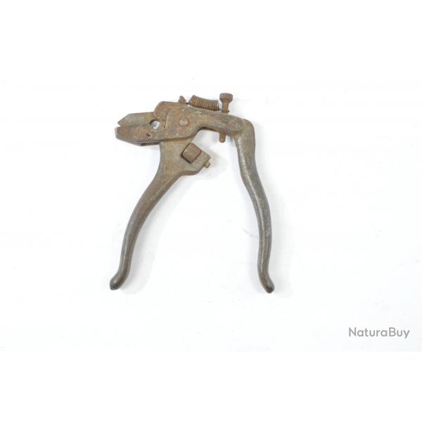 Ancienne cl clef  avoyer Peugeot Frres, scies  bois, rglage des dents. Menuisier Bucheron