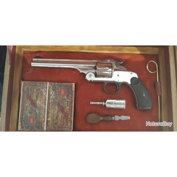 Superbe Smith et Wesson numro 3 44 Russian en coffret chne massif