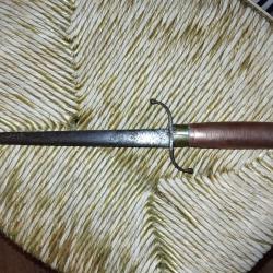 Dague ancienne poilu