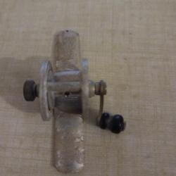 Petit Moulinet ancien en aluminium