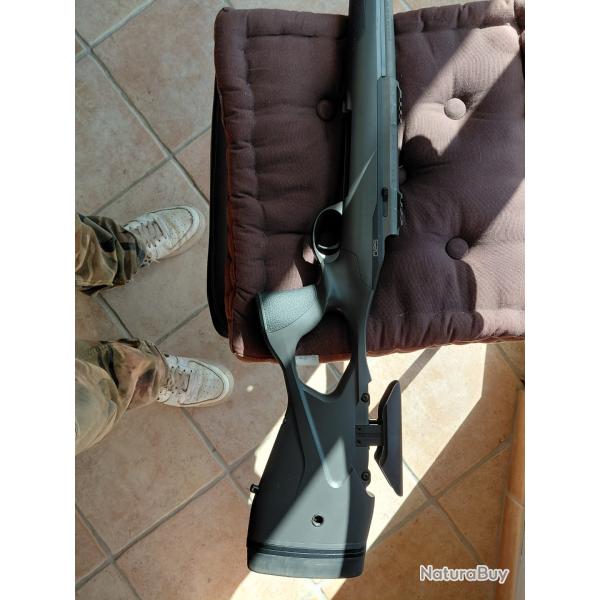 Vend carabine sako Hunter s20 cal 300 tat neuf trs peut tirer juste une petite griffure voir photo
