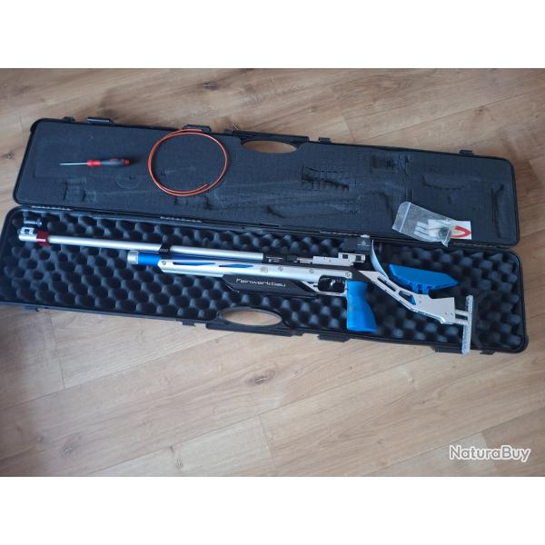 Carabine  plomb pour comptition de haut niveau FEINWERKBAU FEIN P800 Calibre 4.5 mm bleue ALU