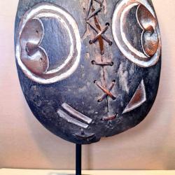 Bouclier d'apparat Fang africain en bois, pièce de collection, vendu sans support