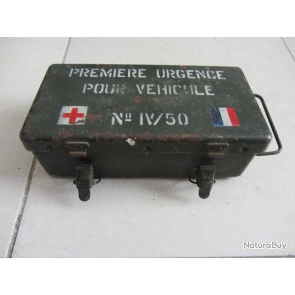 Boite militaire 1ere urgence pour vhicule 1950