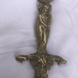 Rare dague de cérémonie ésotérique en bronze , d'époque Nap III ( Violet Le Duc )