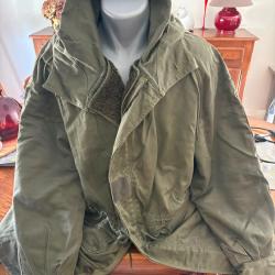 PARKA FOURREE EN TRES BON ETAT