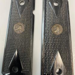 Plaquette Pachmayr Renegade neuf pour pistolet Colt 1911
