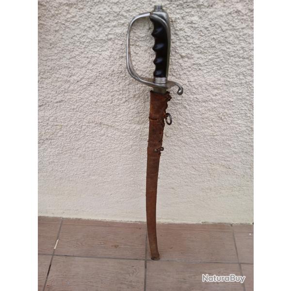 ANCIEN SABRE D OFFICIER  U.S.  AVEC SON FOURREAU ET PROTECTION CUIR  . MOD 1902 .