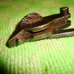 PORTIERE +RESSORT+VIS POUR REICHREVOLVER 1879