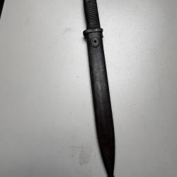 Baïonnette allemande 98k, fnj 42, memes numéros.