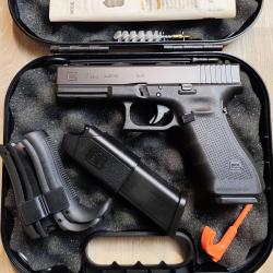 Pistolet semi-automatique GLOCK 17 Gen 4 - Cal. 9x19 - Mallette et second chargeur (Occasion excelle