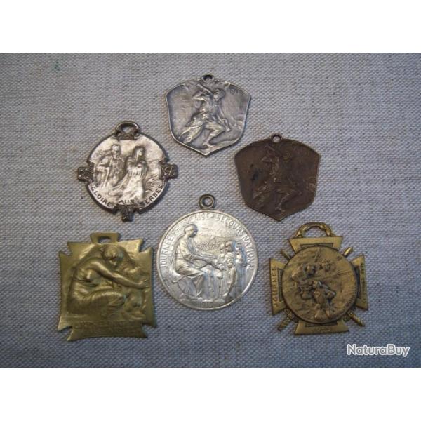 insignes 1915 journe 1914 / 1918 ww1   Ren LALIQUE  / 20 corps dfenseurs de la lorraine poilu