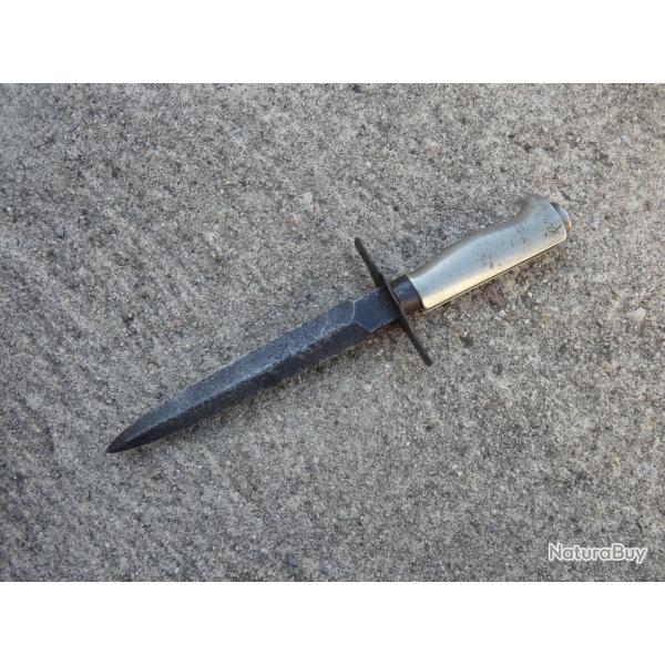 Rare Poignard de Tranche Style Vengeur Poigne Lebel sans Fourreau