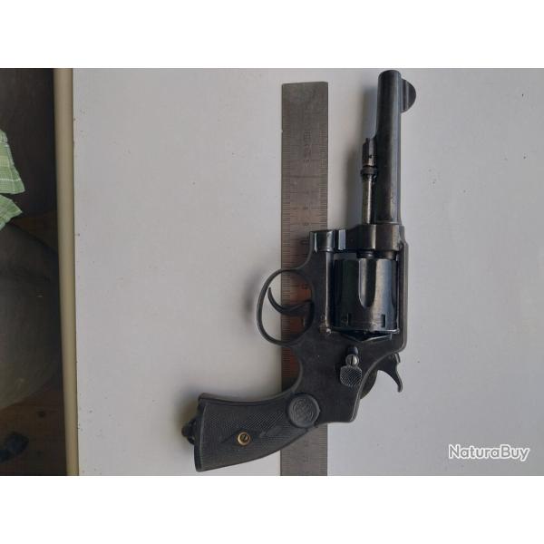 Revolver 92 espagnol
