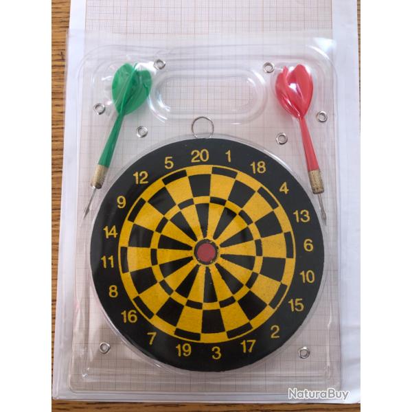 Jeux: mini cibles et flchettes