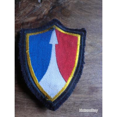 2 Insignes tissus - 1er Corps d'Armée - France - - Aux Bons Enfants