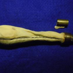 Poire a poudre en peau complette avec bouchon en laiton