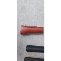 Garde main inférieur ak74u
