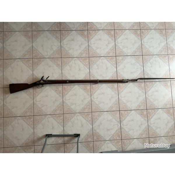 Fusil 1777 rvolutionnaire  silex poque marque St Etienne 88 avec baonnette
