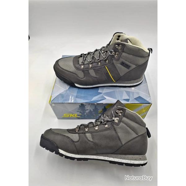 Chaussures chasse ou randonne pointure 45  1 euro sans rserve !!!
