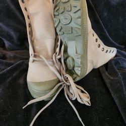 Pataugas Armée Française (taille 43)Neuves