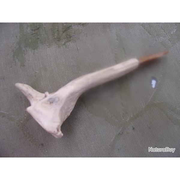 reproduction  grattoir  néolithique long. 17 cm