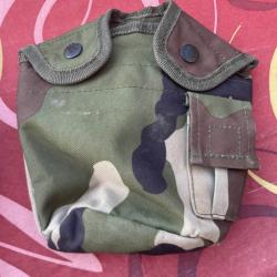 Poche gourde camouflage