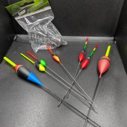 Lot n° 217 /  Différents flotteurs longueurs et poids pêche 7 pièces au total + cage feeder sensas