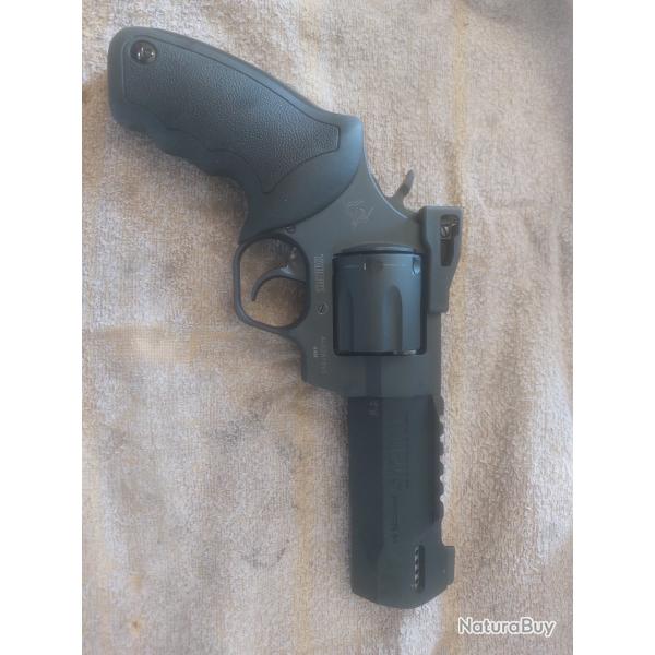 Taurus raging hunter