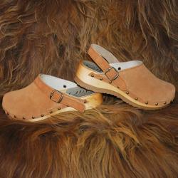 Sabots mules femme en suède à clous et bride cheville amovible  39