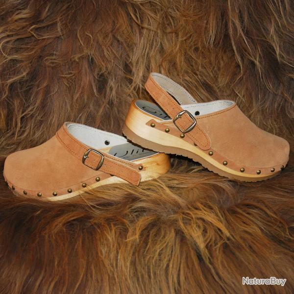 Sabots mules femme en sude  clous et bride cheville amovible  39