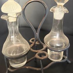 Huilier-vinaigrier ancien