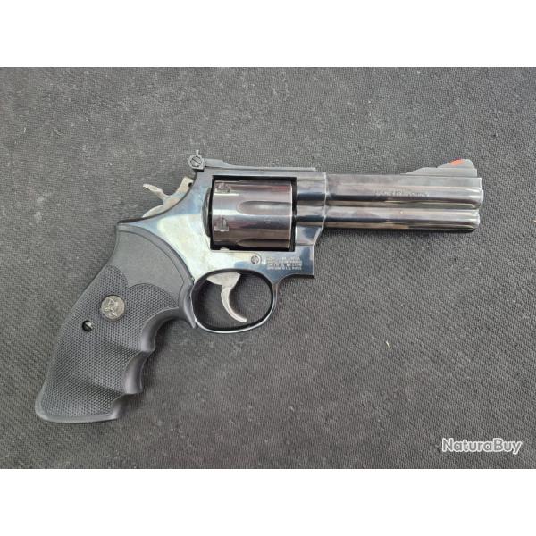 SMITH & WESSON 586 CAL 357MAG