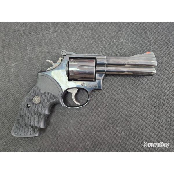 SMITH & WESSON 586 CAL 357MAG