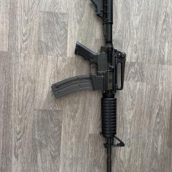 Carabine semi automatique Colt M4 en 22 long rifle
