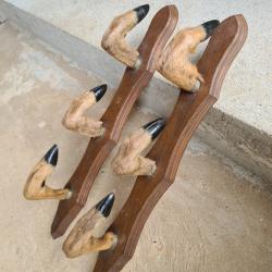 Râtelier pour 3 fusils, pattes chevreuils