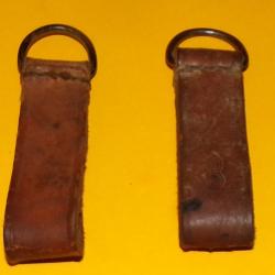 SUPPORT EN CUIR  EN LOT  POUR CEINTURON EN CUIR DE L'ARMEE FRANCAISE PERMETTANT D'ATTACHER UN BR
