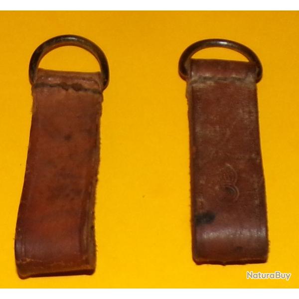 SUPPORT EN CUIR  EN LOT  POUR CEINTURON EN CUIR DE L'ARMEE FRANCAISE PERMETTANT D'ATTACHER UN BR