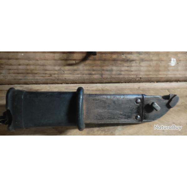 baonnette kalachnikov AK-47