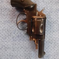 Revolver Bulldog 8 mm