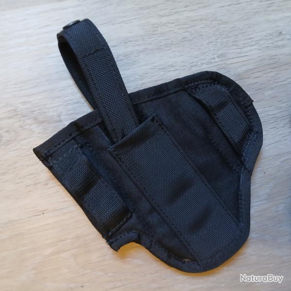 Vend holster noir droitier avec passant en molle pour réplique d'airsoft S'adapte à tout réplique