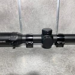 Lunette HAWKE Frontier 30 Grossissement: 1-6x24 Réticule lumineux Circle Dot avec montage