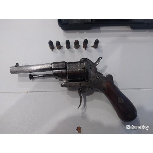 Revolver a broche type Lefaucheux avec 6 cartouches