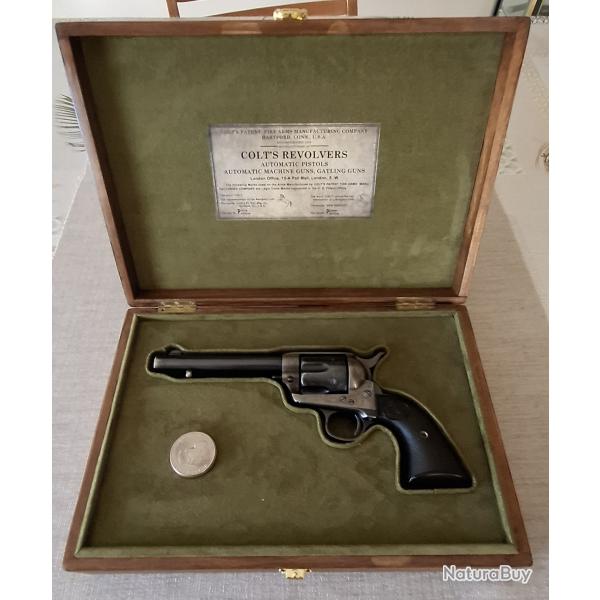 COFFRET DE PRESENTATION POUR COLT SAA