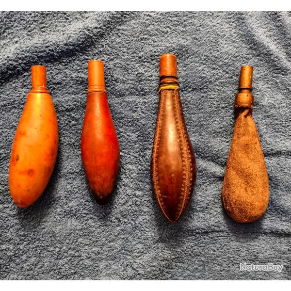 Ancien lot de 4 poire a poudre ou plomb