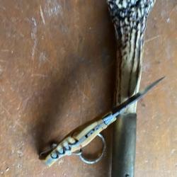 PETIT COUTEAU PORTE LAME TRANCHANTE  2025  3